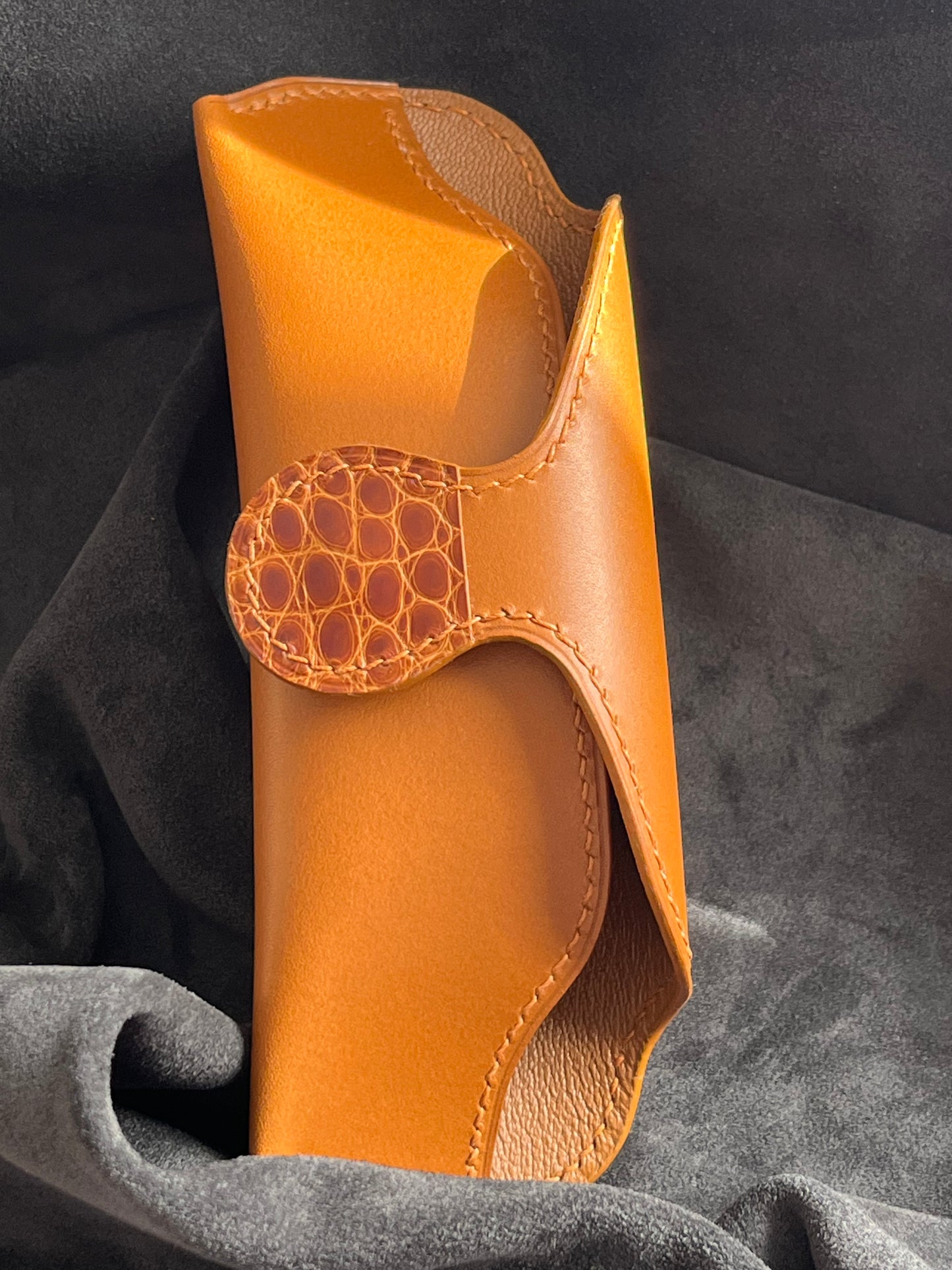Étui à lunettes en cuir de vachette tannage végétal