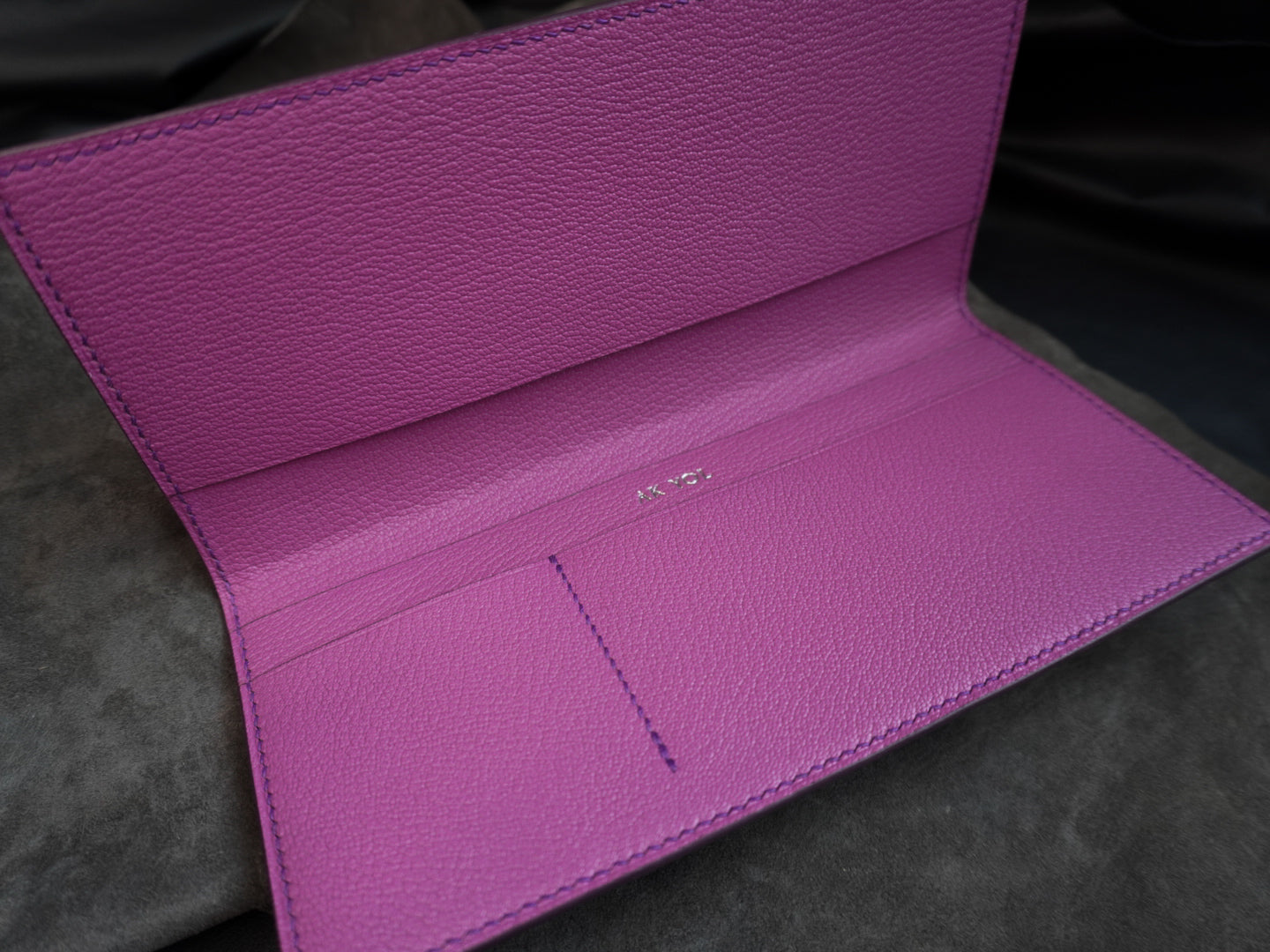 Pochette de voyage en cuir d’alligator