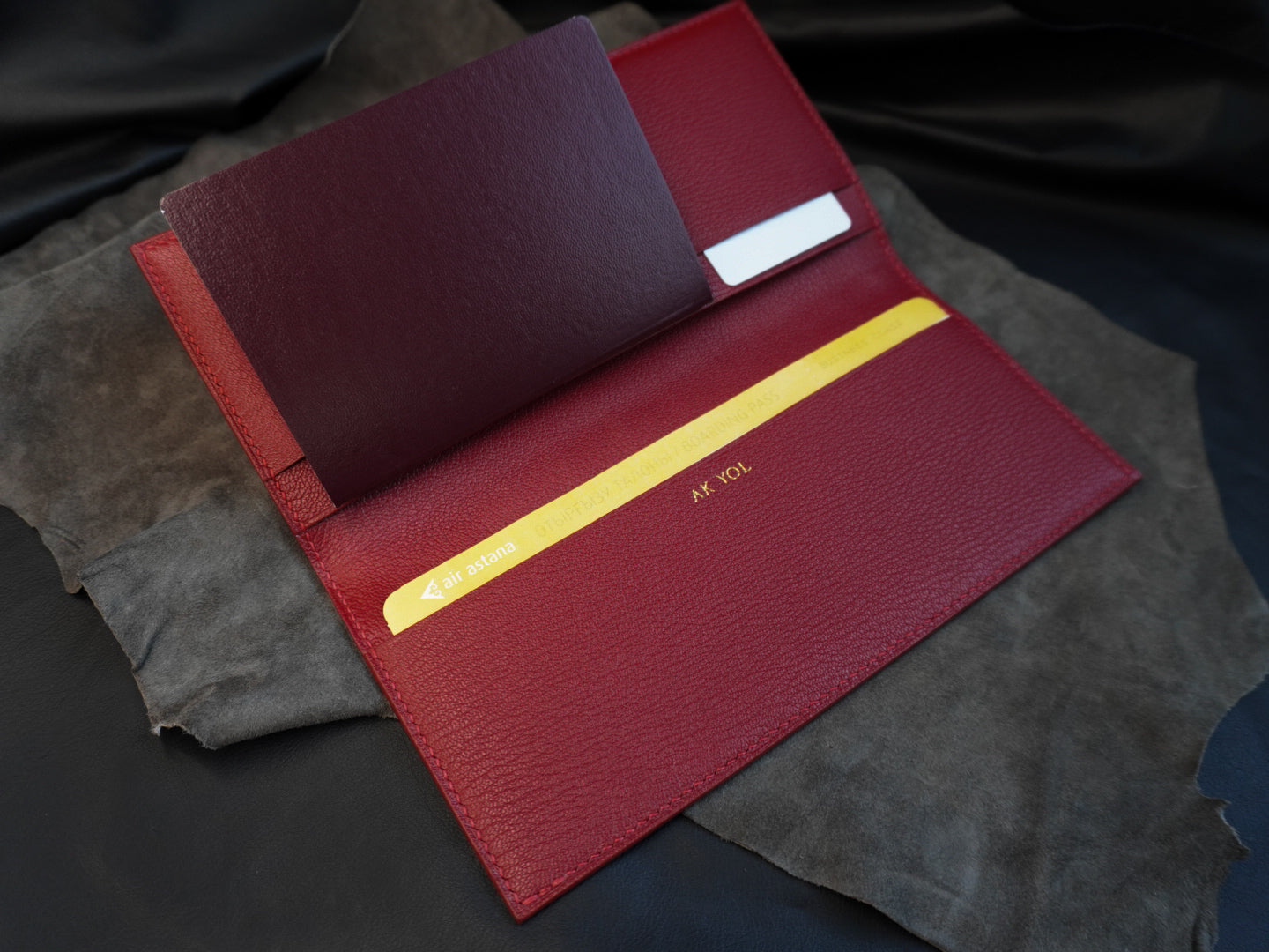 Pochette de voyage en cuir d’alligator