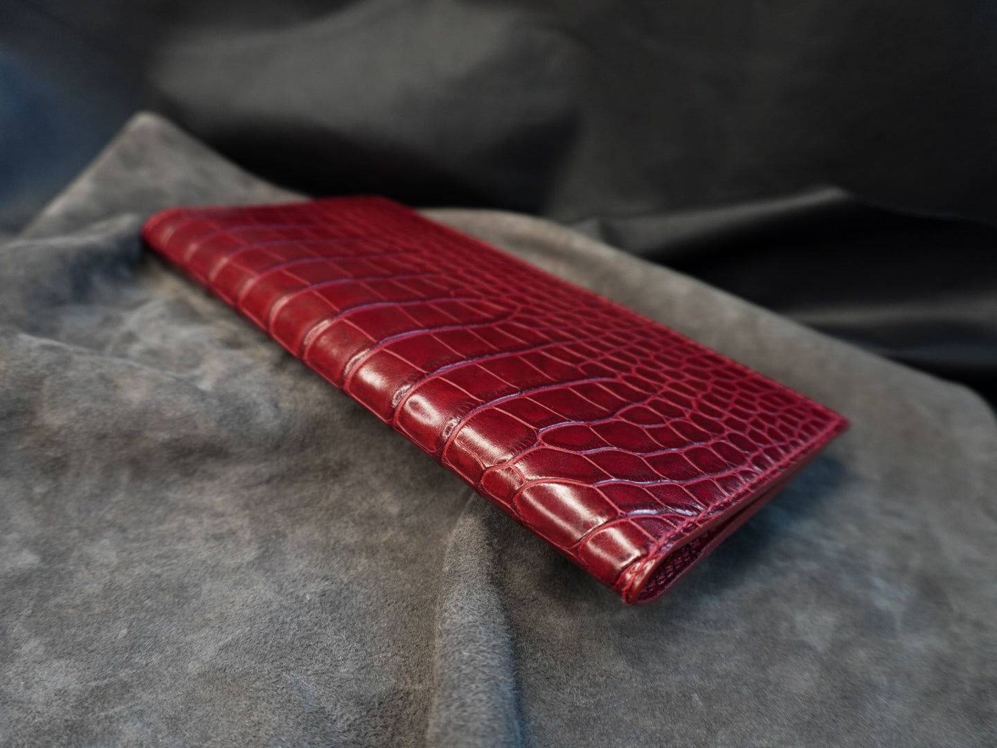 Pochette de voyage en cuir d’alligator