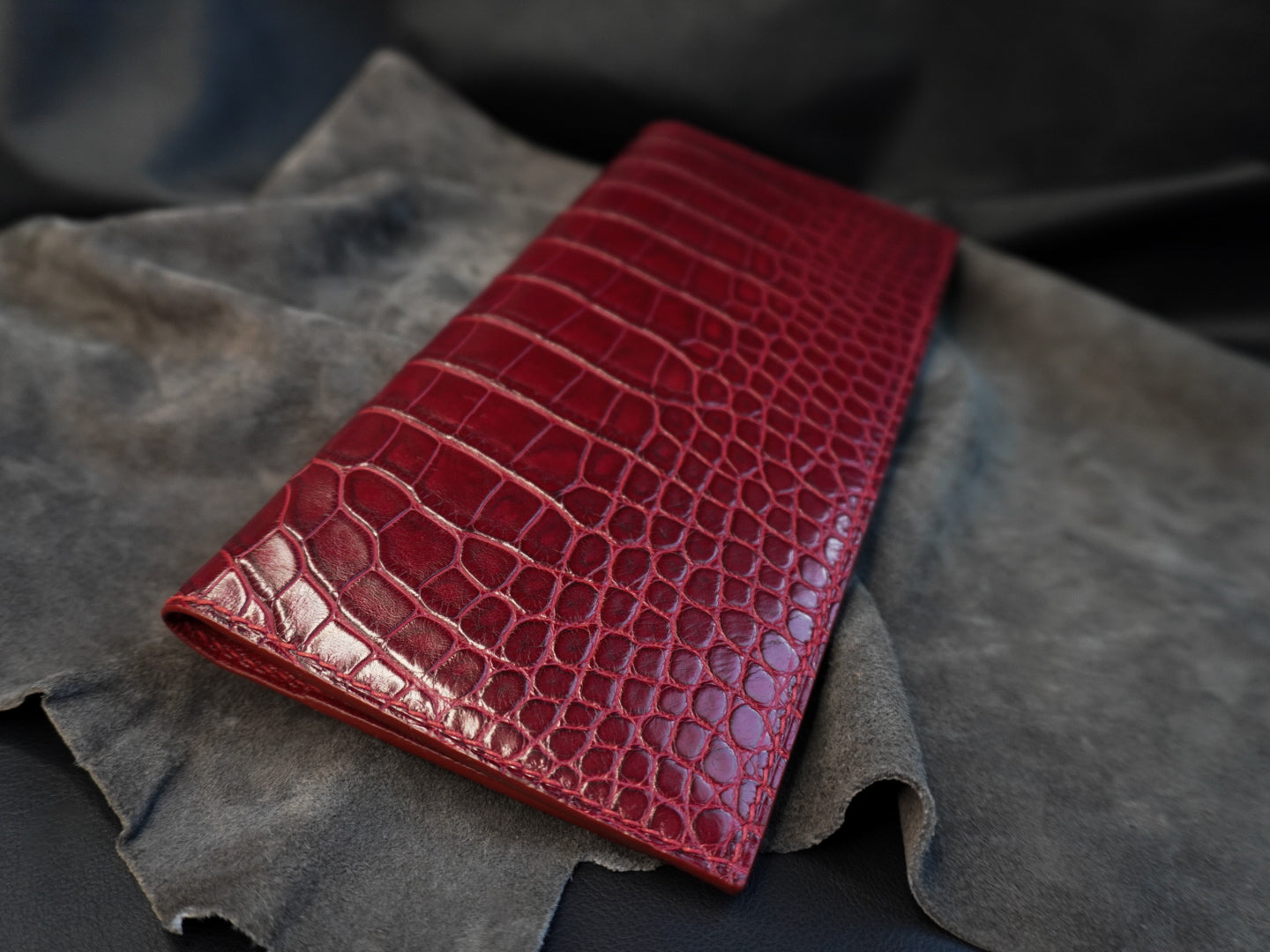 Pochette de voyage en cuir d’alligator