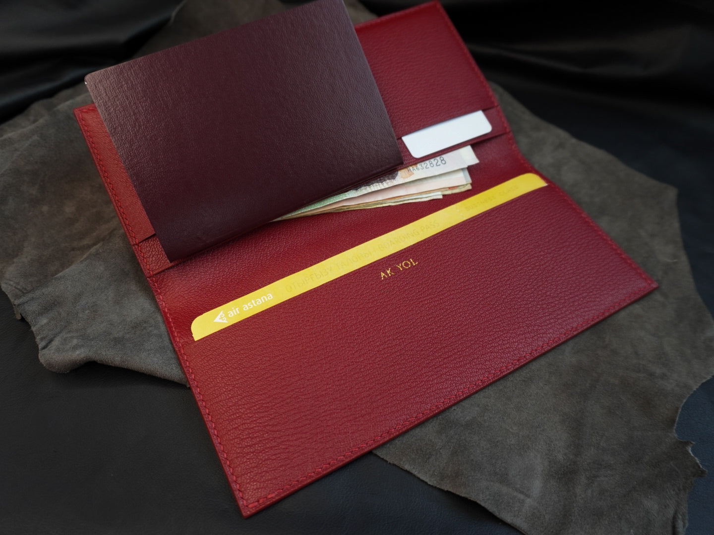 Pochette de voyage en cuir d’alligator