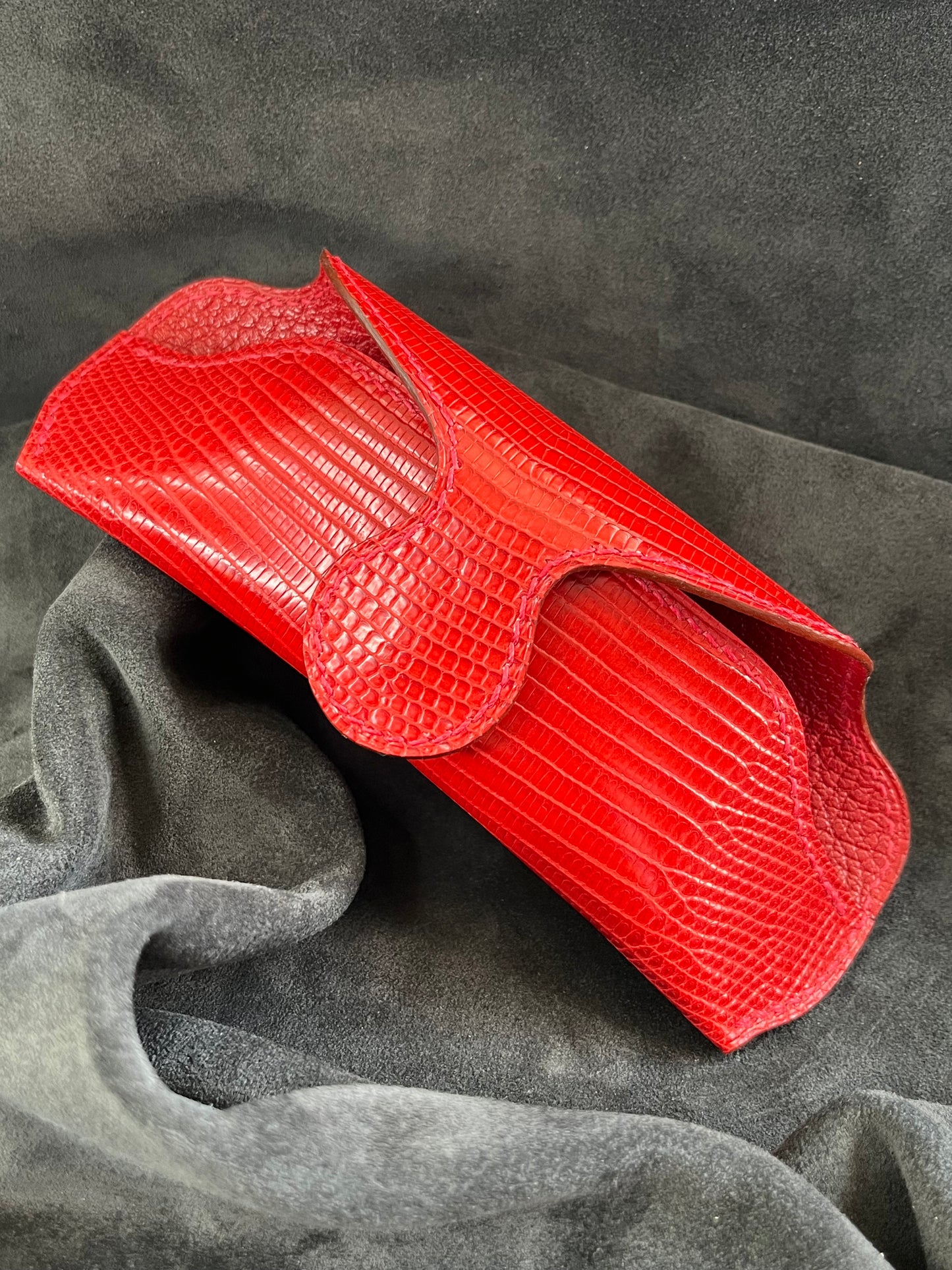 Étui à lunettes en cuir de lézard