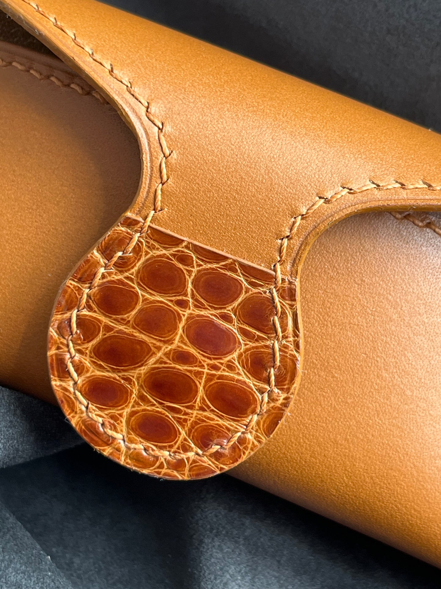 Étui à lunettes en cuir de vachette tannage végétal